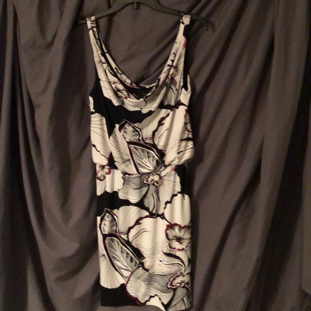 Whitehouseblackmarket dress